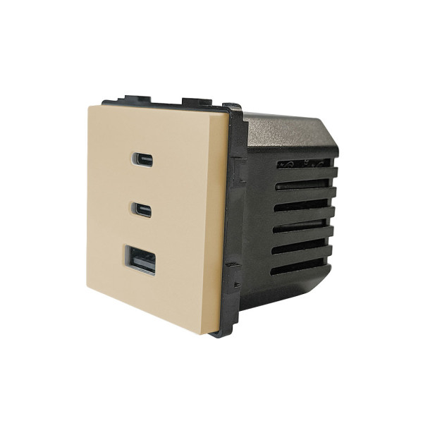 ELEMENT Контакт с бързо зареждане и 3x USB, 65W, златист